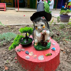 O zi productivă la efectuarea salubrizării pe teritoriul instituției